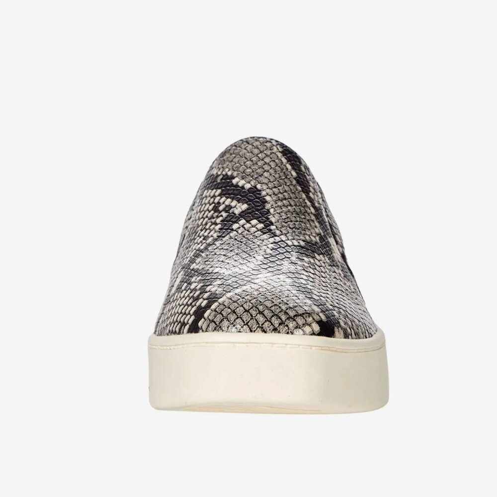 Baretraps Yannah NWOB Sz 6 Buff Slip On Sneaker - Picture 12 of 16
